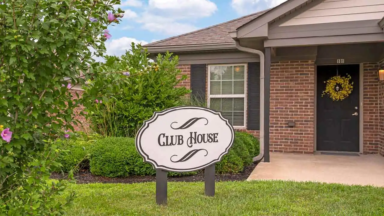 sugar-grove-clubhouse-exterior